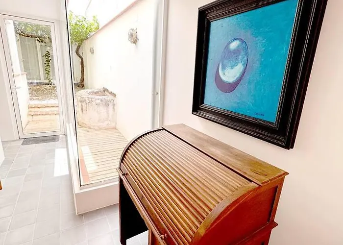 Peace And Sun In The Old Town 펜션 *