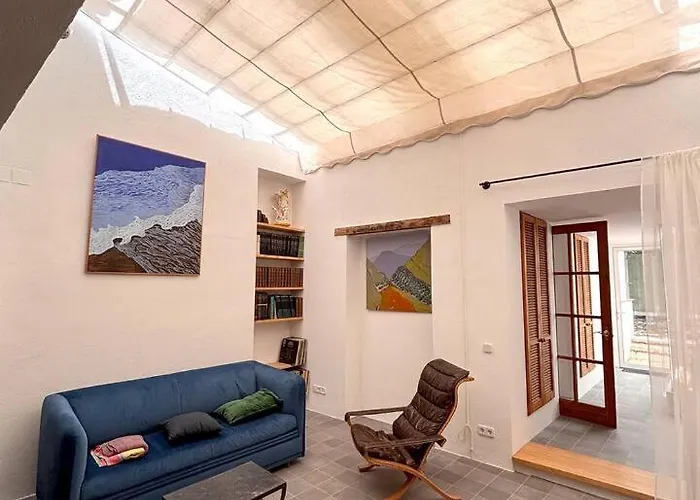 Peace And Sun In The Old Town 펜션 *